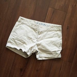 Gap Skinny Boyfriend Khaki Shorts